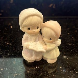 Precious Moments, Sugar Town, 2 Girls Carolling, Aunt Ruth & Aunt Dorothy